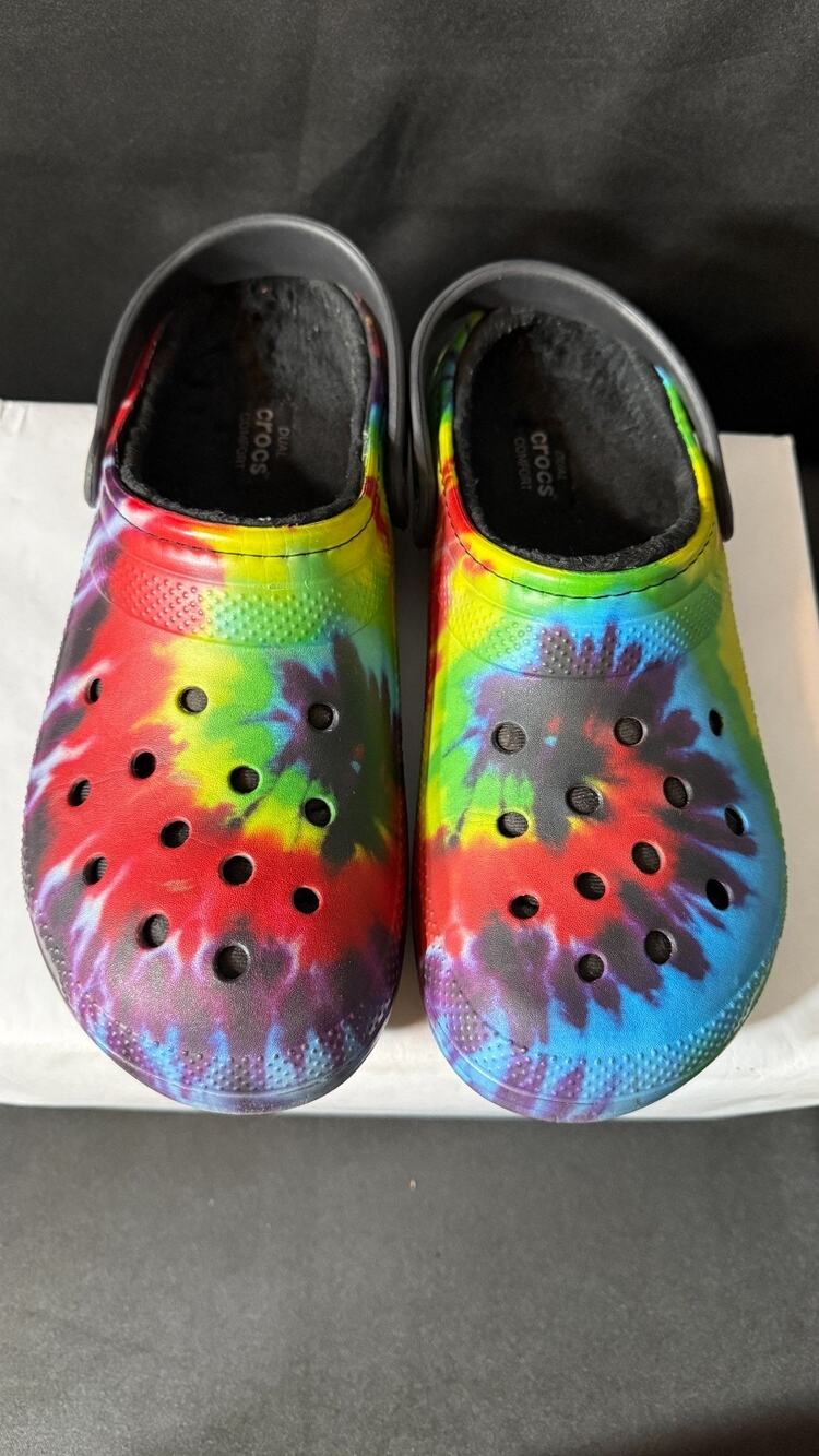 Crocs Classic Lined Tie Dye Clogs Unisex M10/ W12 Rainbow Black Fuzzy 206341-988